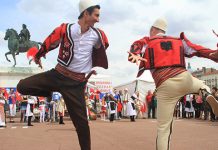 Ansambli “Gëzuar” përfaqëson Kosovën në Festivalin e Gjenevës