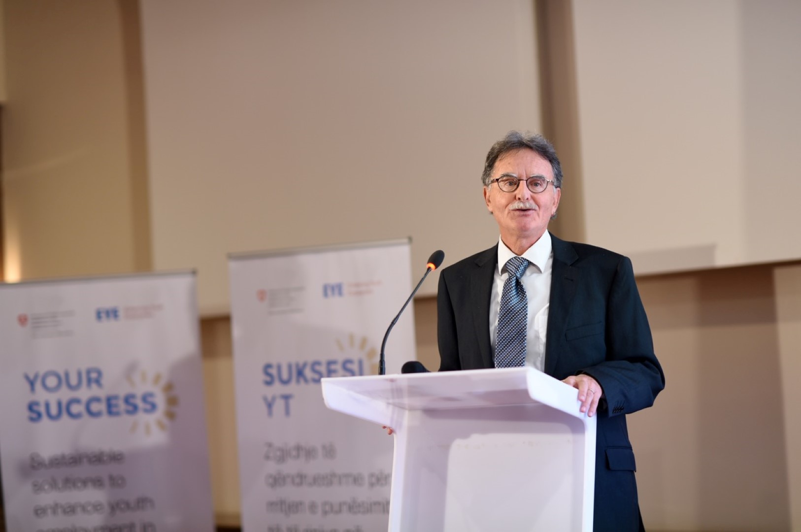 Heini Conrad në tubiminlamtumirës të fazës së parë të projektit EYE Enhancing Youth Employment e financuar nga DEZA (Drejtoria zvicerane për zhvillim e bashkëpunim) dhe i zbatuar nga HELVETAS-i