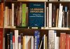 Botimi frëngjisht i librit «Mashtrimi i Madh» – në libraritë «Payot» të Zvicrës