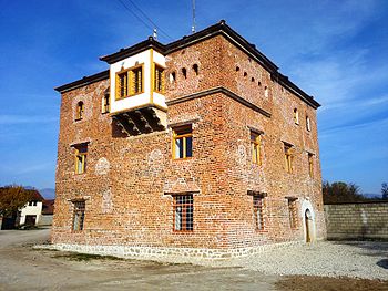 Kulla_e_Haxhi_Zekes,_Leshan