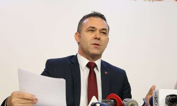 rexhep-selimi-foto-nga-jasir-zeqiri-2-6995-600x360