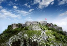 ROZAFA, ndër kalatë më të mëdha në Ballkan: simbol flijimi, qëndrese dhe heroizmi