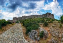 Kalaja e Lezhës, një kështjellë e lashtë që “qëndron“ në ajër !