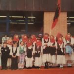 Një foto në një manifestim shkollor, Schwanden më