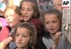 E diel, 11 prill 1999, Kukës: Lulet do t’i mbledh në Shqipëri për t’i marrë në Kosovë