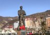 Gruaja shkruan për burrin dëshmor
