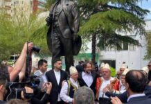 Në Vlorë zbulohet monumenti “Hasan Prishtina”