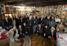 Studentët shqiptarë nga Zvicra priten me përzemërsi nga kolosi arbëresh Atë Antonio Bellusci