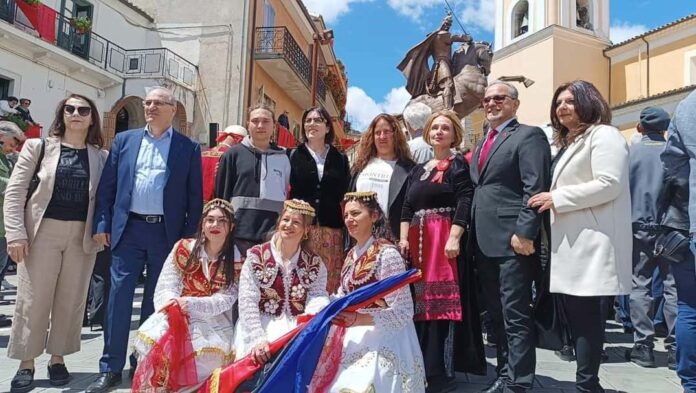 Reportazh_nga_SHËN VASIL__Seite_03_Bild_0001
