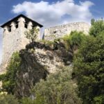 2) Krujë