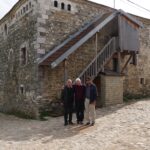 2) Me gazetarin Curr Mazrekaj e luftëtarin Bedri Kokalaj