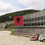 5) Kompleksi memorial, Reçak