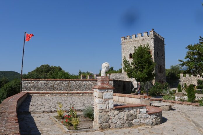 6) Muzeu arkeologjik Butrint