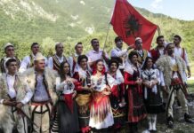 Në Hot e Grudë impresionojnë natyra dhe mikpritja
