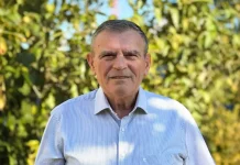 Halil Matoshi edhe në Festen e Flamurit kundër flamurit!