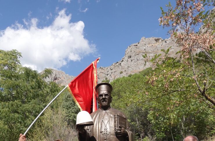 Shqipe Bytyqi: Një Kolos në Bronz