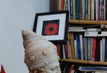 Në poezinë e Musa Jupollit, kapilarët e vargjeve pikëzojnë idioma klasike e romantike