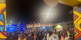 Mes turmës dhe distancës – një mbrëmje vere në Prishtinë Prishtina we diaspora